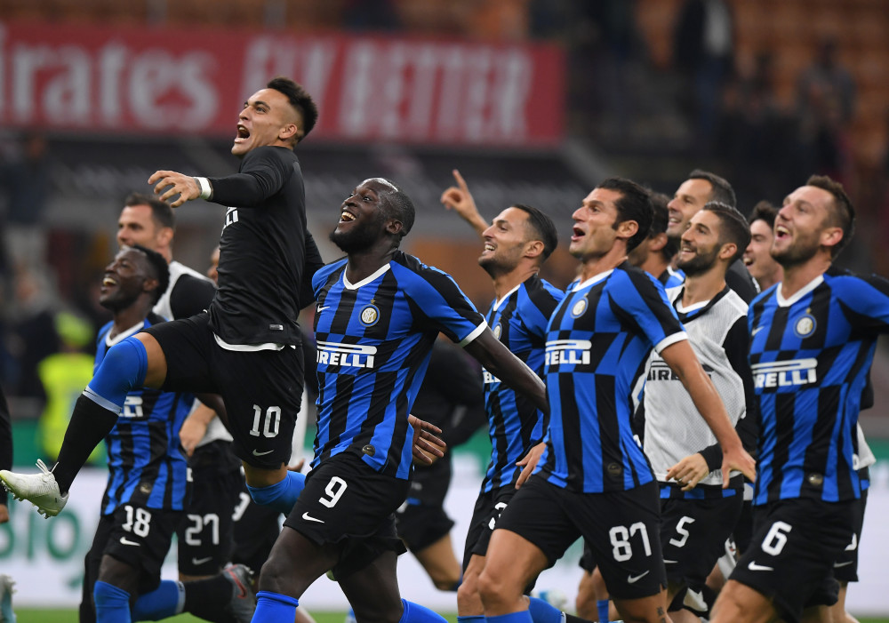 德州游骑兵在 2024 年宣布将冠军游行中的一辆指挥车永久保存在球队博物馆